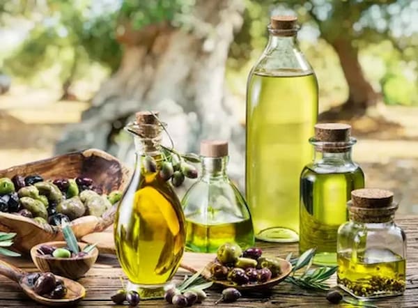 تصویر 5 از قیمت روغن زیتون مخصوص + خرید باور نکردنی